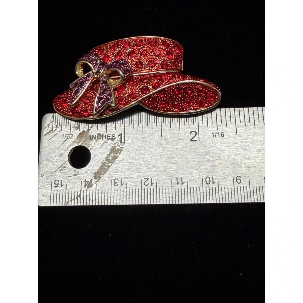 Red Hat Society Brooch Pin Gold Tone Red Rhinestone Purple Bow‎ Sun Hat Vintage